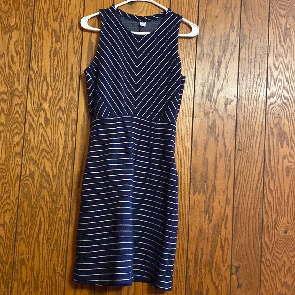 Fitted navy dress